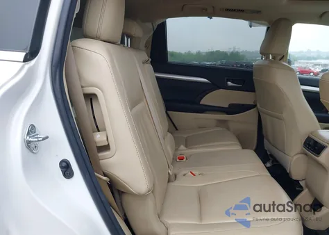 2016 Toyota Highlander Xle V6 z USA, uszkodzony, nr VIN 5TDJKRFH8GS228075